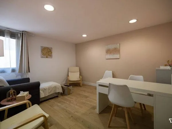 Local commercial 361 m²