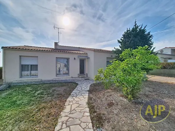 Maison Montaigu Vendee 4 pièce(s) 120 m2