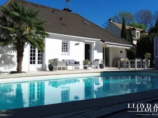 Maison 8 pièces 185 m²