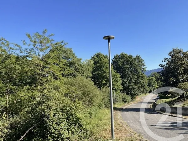 Terrain 1637 m²