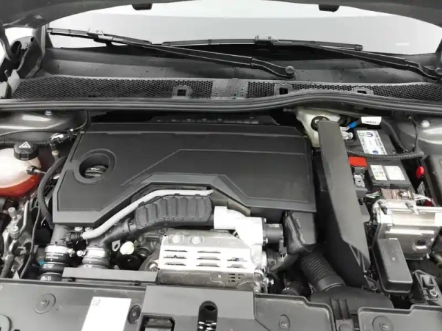 Peugeot 208 hybrid 110 e-dcs6 — photo 40