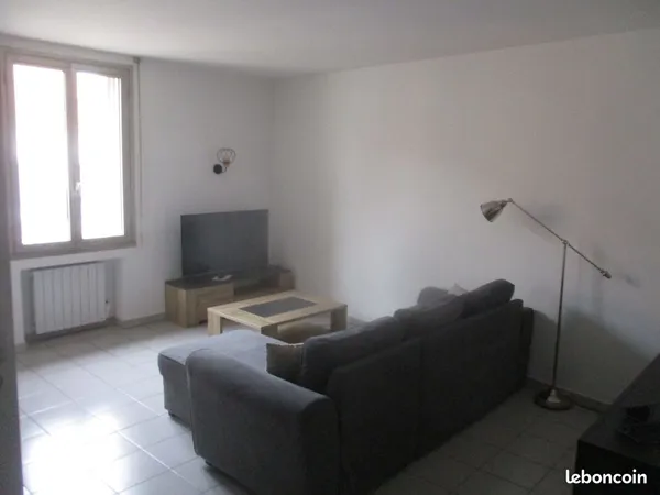 T2 meublé font neuve 47m2