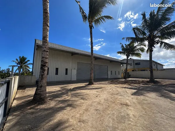 à vendre - bâtiment professionnel - zone les sables - etang salé