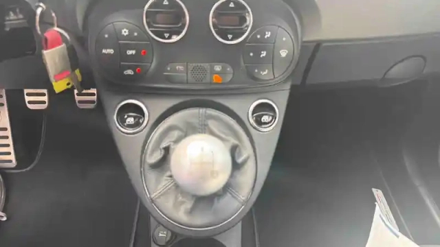 Abarth 500 595 1.4 turbo 16v t-jet 180 ch bvm5 — photo 30