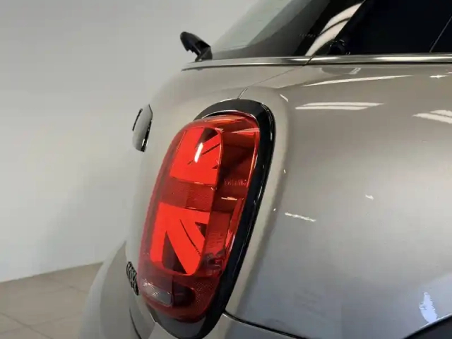 Mini Mini hatch 5 portes cooper 136 ch dkg7 — photo 22