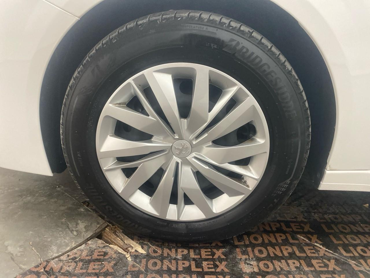 Peugeot 208 puretech 75 s&s bvm5 active — photo 16