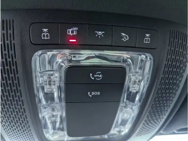 Mercedes Gla 200 d amg line — photo 25
