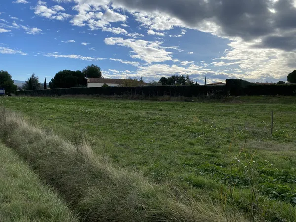 Terrain à bâtir, a seulement 5 km de Limoux de 3000m2