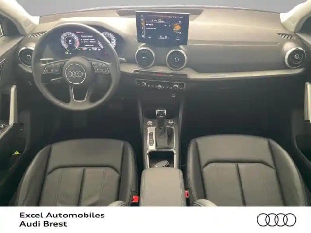Audi Q2 35 tfsi 150ch design s tronic 7 — photo 6