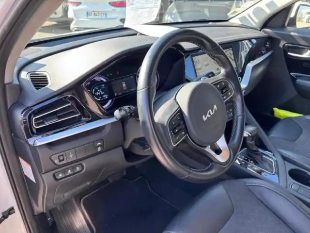 Kia Niro 1.6 gdi 105ch isg + plug-in 60.5ch active dct6 5cv — photo 9