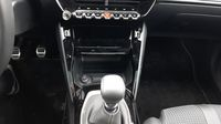 Peugeot 2008 1.2 PureTech 130ch S&S GT Line — photo 17