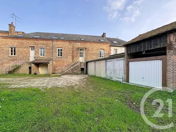 Maison 8 pièces 250 m²