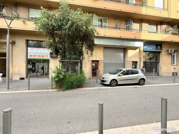 Local commercial 1212 m² NICE