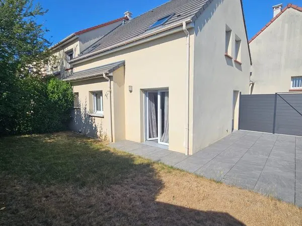 À LOUER - Maison meublée ~83 m² - Résidence privée et sécurisée - Mainvilliers - Porte de Chartres