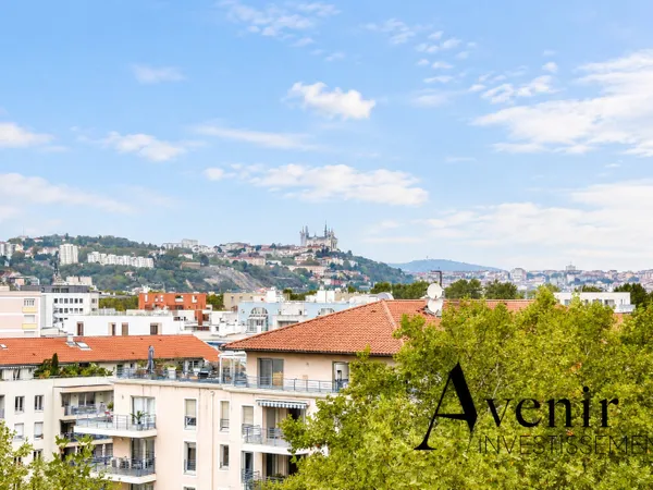 Appartement étage élevé T4 78m2 à Lyon 7ème