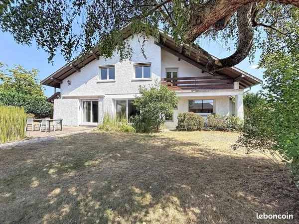 Maison 7 pièces 202 m²