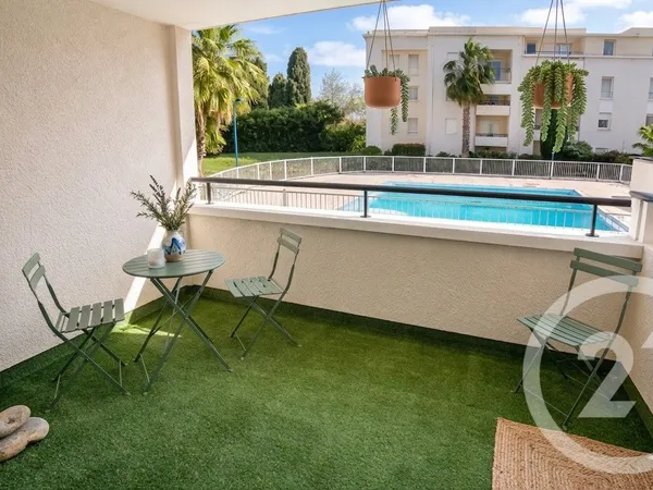 Studio 1 pièce 33 m²