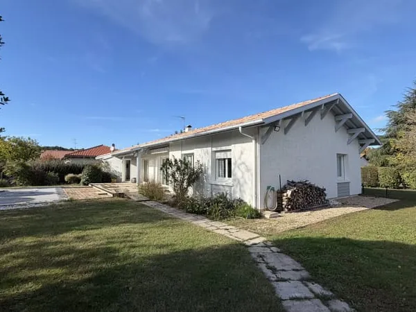 Seignosse Bourg Villa de plain-pied avec piscine sur 877 m