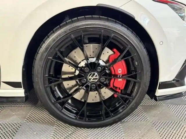 Volkswagen Golf 2.0 tsi 300ch gti clubsport dsg7 — photo 6