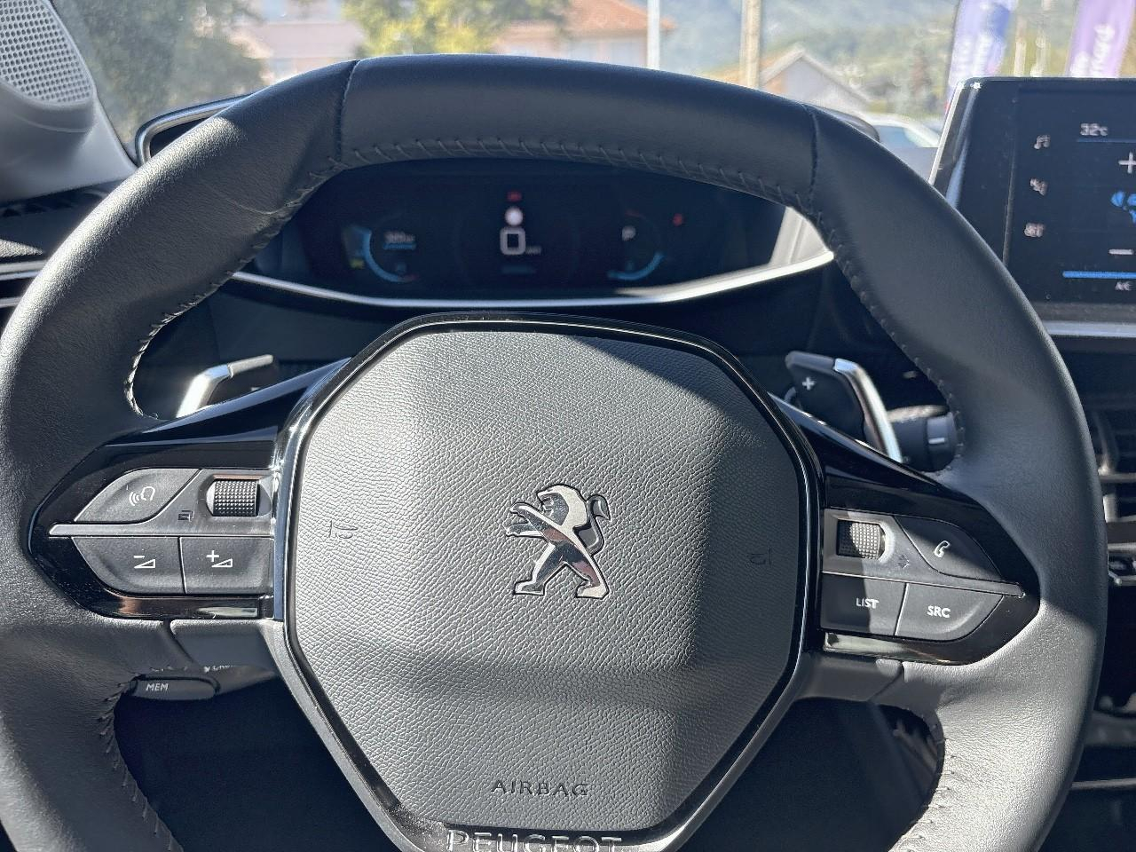 Peugeot 208 1.2 puretech 100ch s&s allure pack eat8 — photo 16