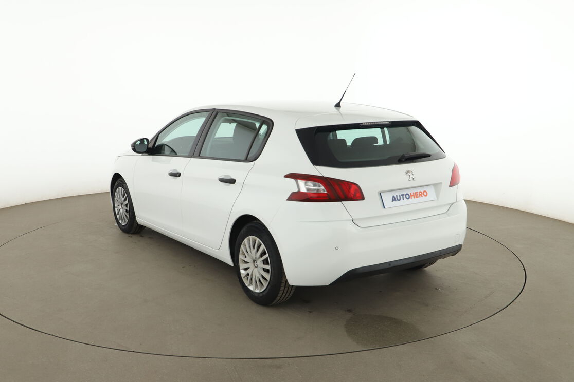 Peugeot 308 1.2 PureTech Access — photo 3
