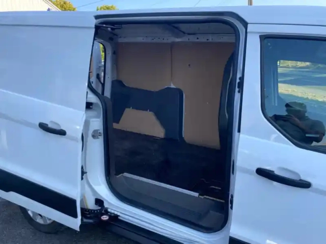 Ford Transit Connect fourgonnette l2 1.0e 100ch e85 trend business — photo 9