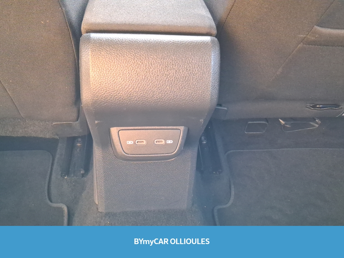 Volkswagen Taigo 1.0 TSI 110 BVM6 — photo 27
