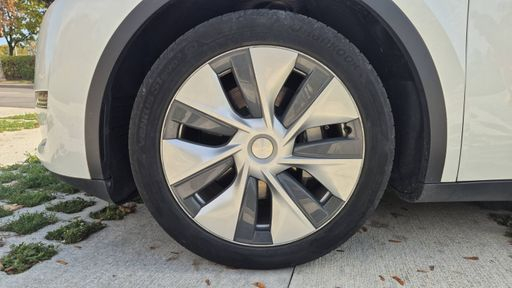 Tesla Model Y 275 Rwd - Standard Range – 2022 – 36852 km – Électrique – Boîte Automatique — photo 23