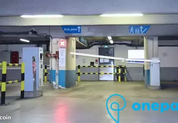 Parking/box 12 m² Bagnolet