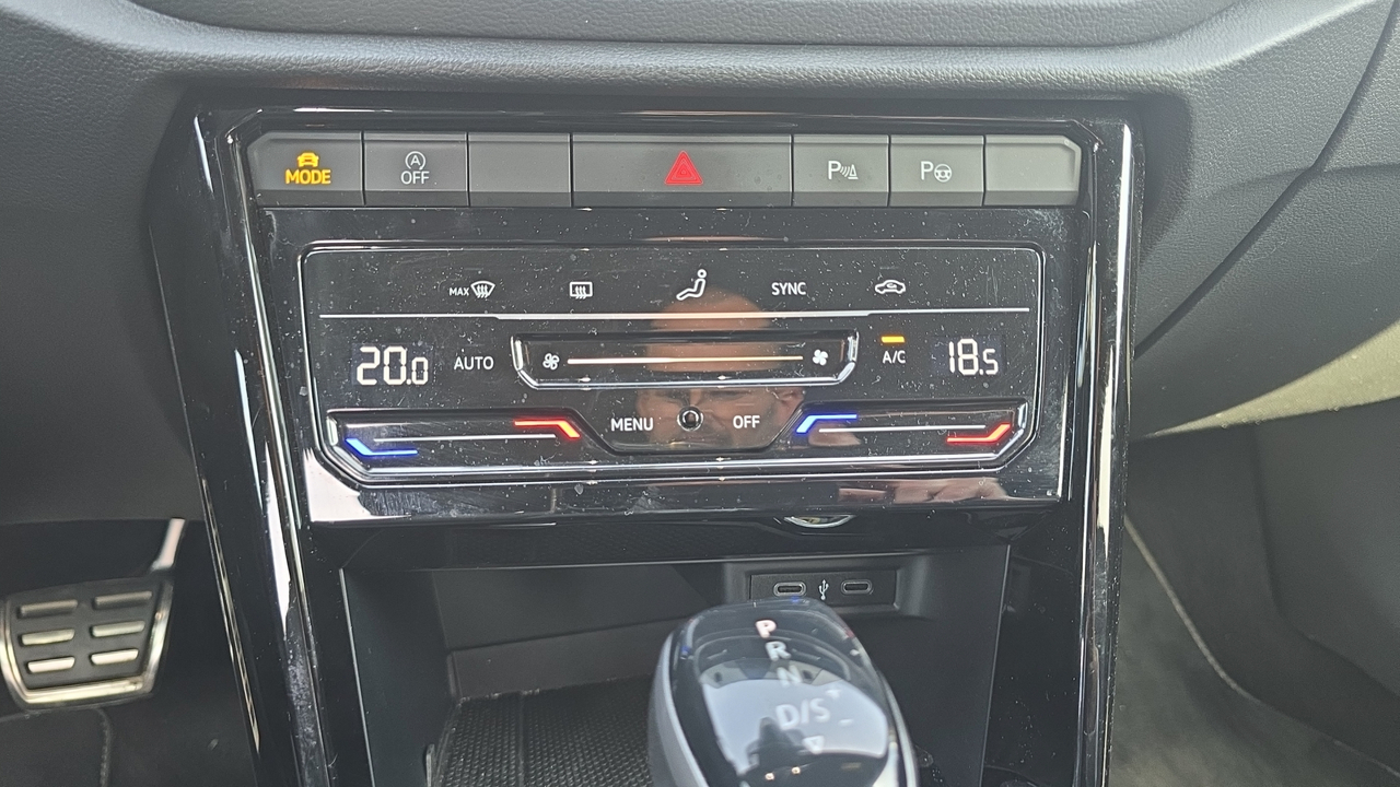 Volkswagen T-Roc 1.5 TSI EVO 150 Start/Stop DSG7 — photo 19