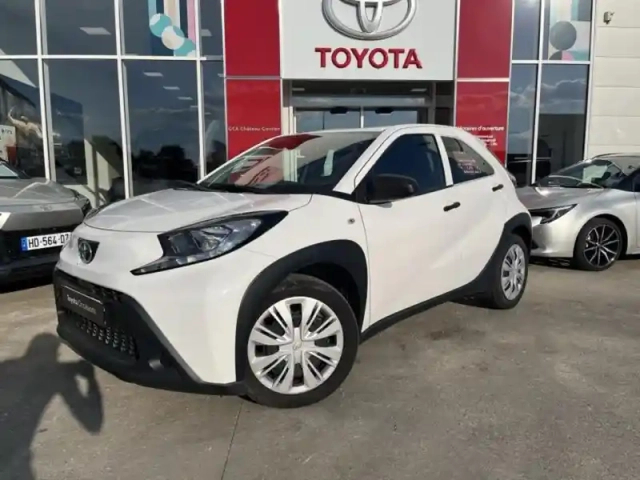 Toyota Aygo X 1.0 vvt-i 72ch active business — photo 1
