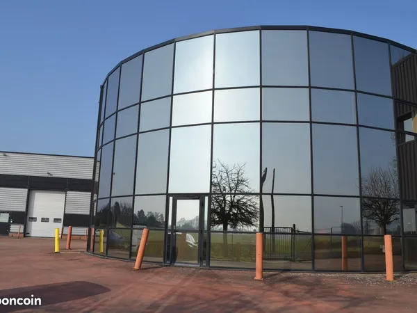 Local commercial en Rdc, bureaux + stockage, 264m2