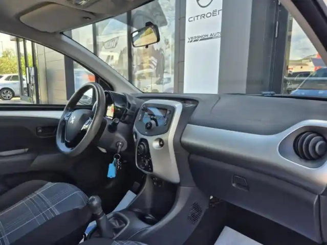 Peugeot 108 1.0 vti 68 active — photo 18