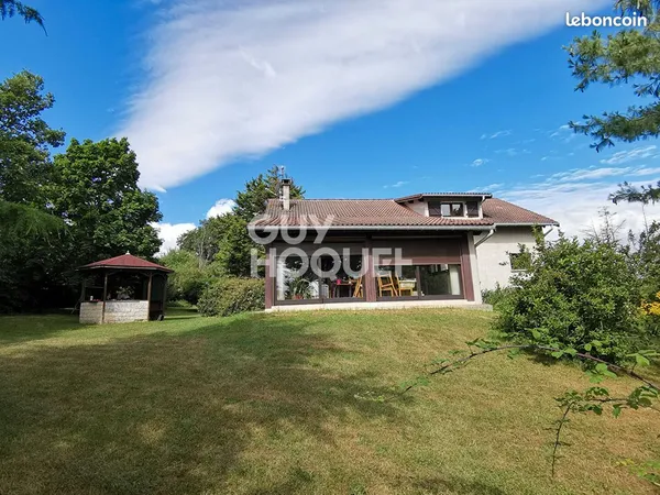 Propriété 6 pièces 155 m²