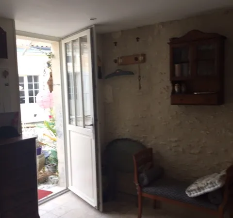 Loue pied à terre meublé Cognac 16100 - 22m²