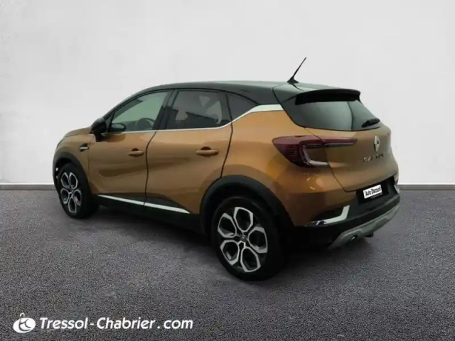 Renault Captur blue dci 115 edc intens — photo 19
