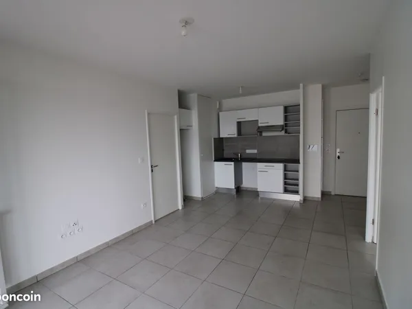 Particulier vends T3 Toulouse Patte d'Oie. Superbe état
