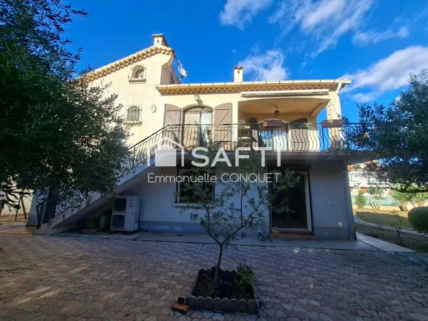 Maison 4 faces de 165 m² avec garage de 27 m² et annexes