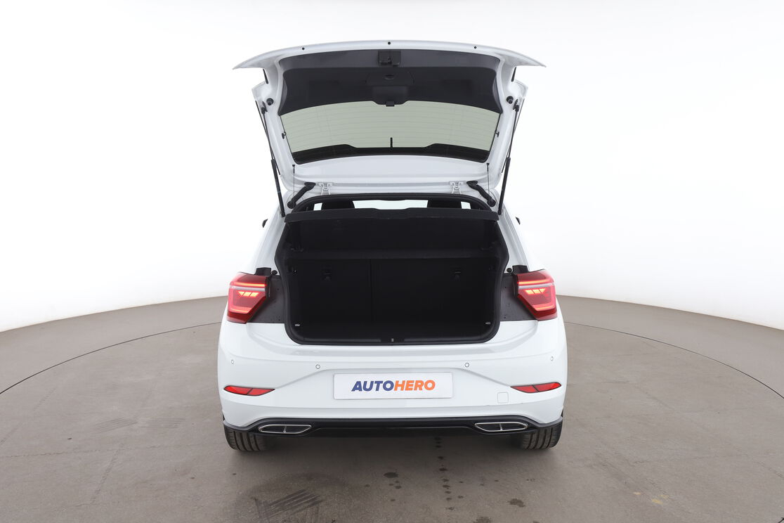 Volkswagen Polo 1.0 TSI R-Line — photo 16