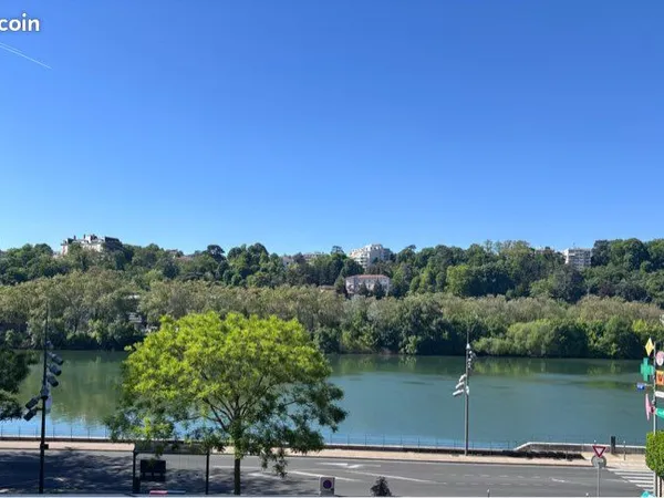 T3 vue Saône + 4 balcons