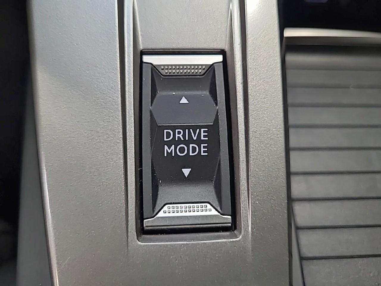 Peugeot 408 hybrid 136 e-dcs6 gt — photo 21