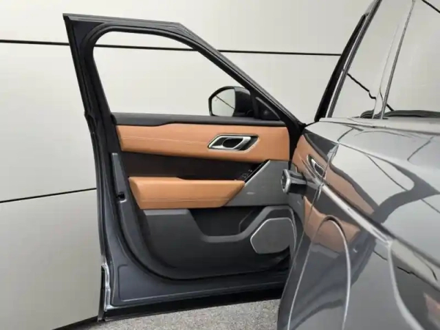 Land Rover Range Rover velar 2.0 p400e 404ch phev r-dynamic hse awd bva — photo 9