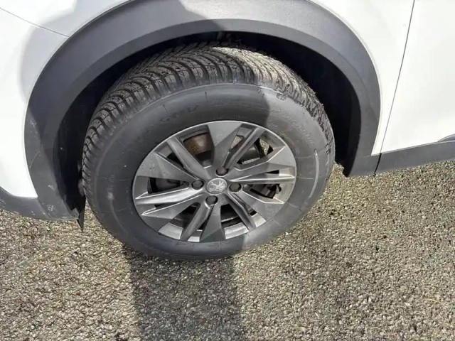 Peugeot 2008 puretech 130 s&amp;s eat8 — photo 13