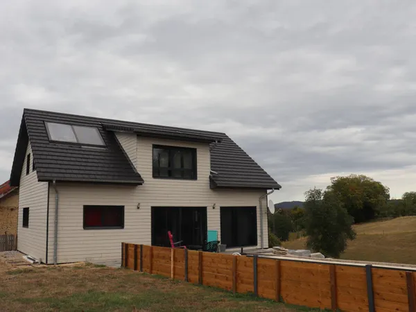BOUM. 163m² DE VRAIE MAISON. PAS UNE BOITE IKEA.