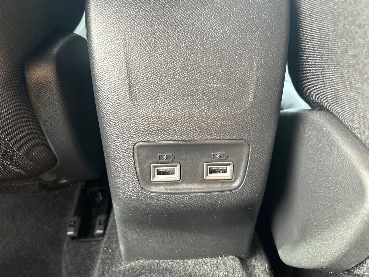 Peugeot 208 1.2 puretech 100ch s&s allure — photo 13