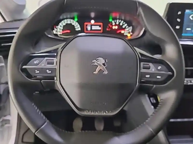 Peugeot 208 puretech 100 s&amp;s bvm6 — photo 28