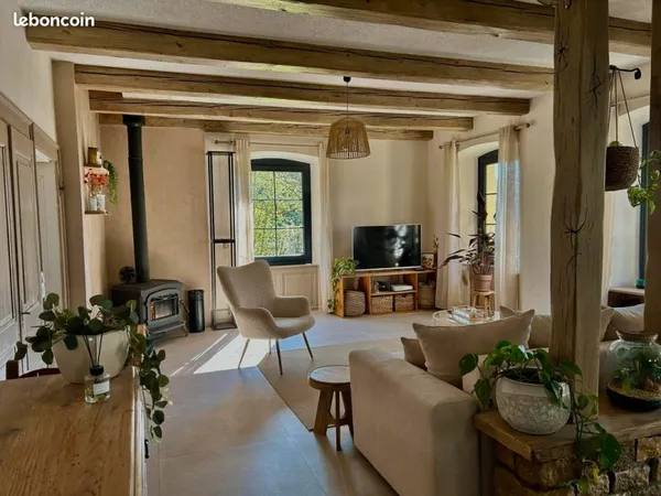 Maison de maître à vendre - 3km de la frontière suisse
