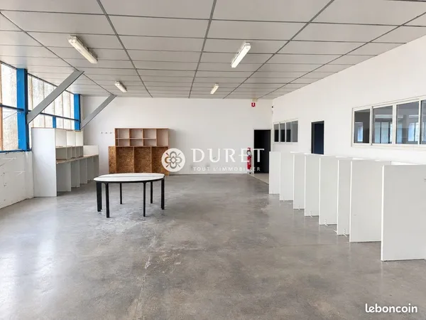 Local 376 m² Montaigu-Vendée