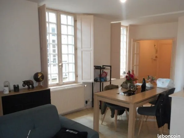 Location T2 Hyper centre vitré