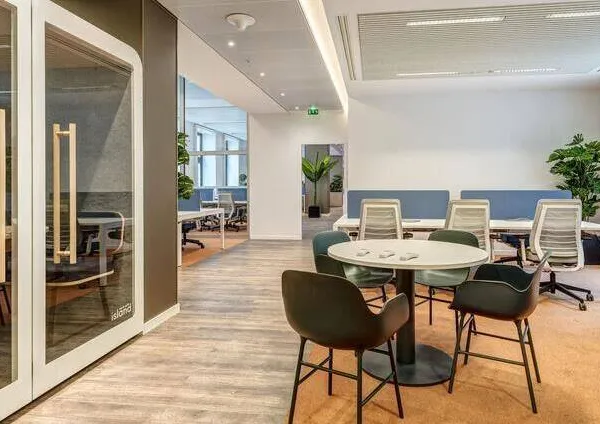Bureaux 488 m²